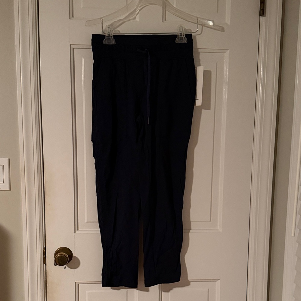 New with tags Lululemon athletica Navy Dance Studio MR crop Track Pants